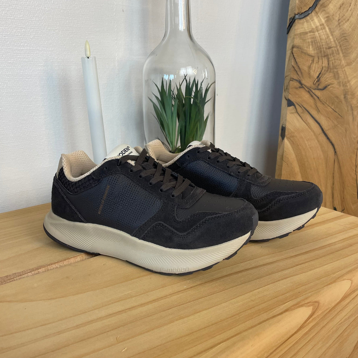 Mathilde Runner Leather – sjokoladebrun Woden sneaker med lett rullesåle