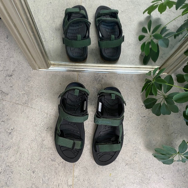Grønn sporty sandal fra Whistler med tre justerbare remmer