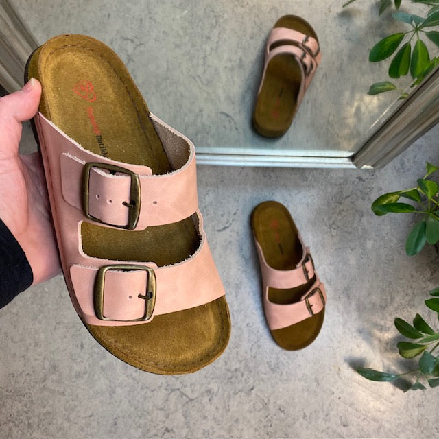 Rosa slip-on sandal i skinn med brede remmer