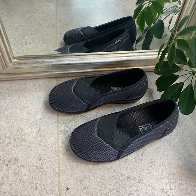 Bred slip-on-sko fra Ortomed
