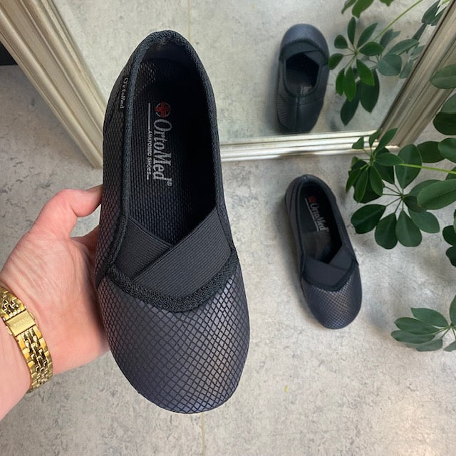 Bred slip-on-sko fra Ortomed