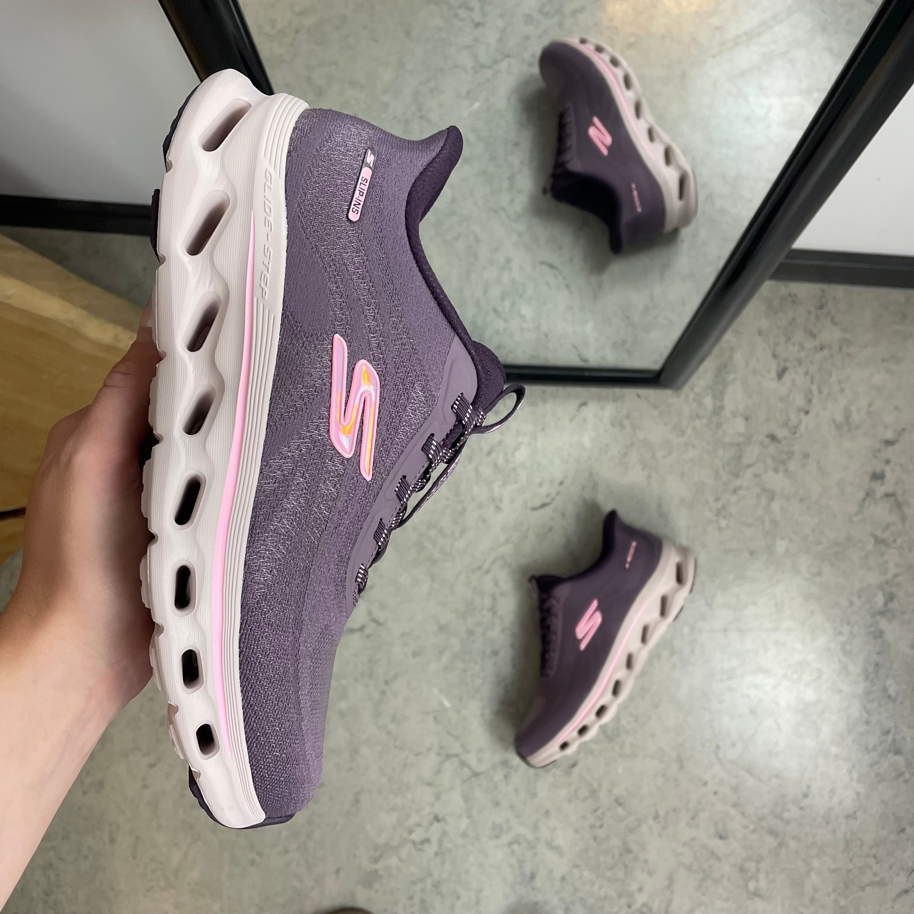 Skechers GO WALK Glide-Step 2.0 - Slip-in komfortsko med demping