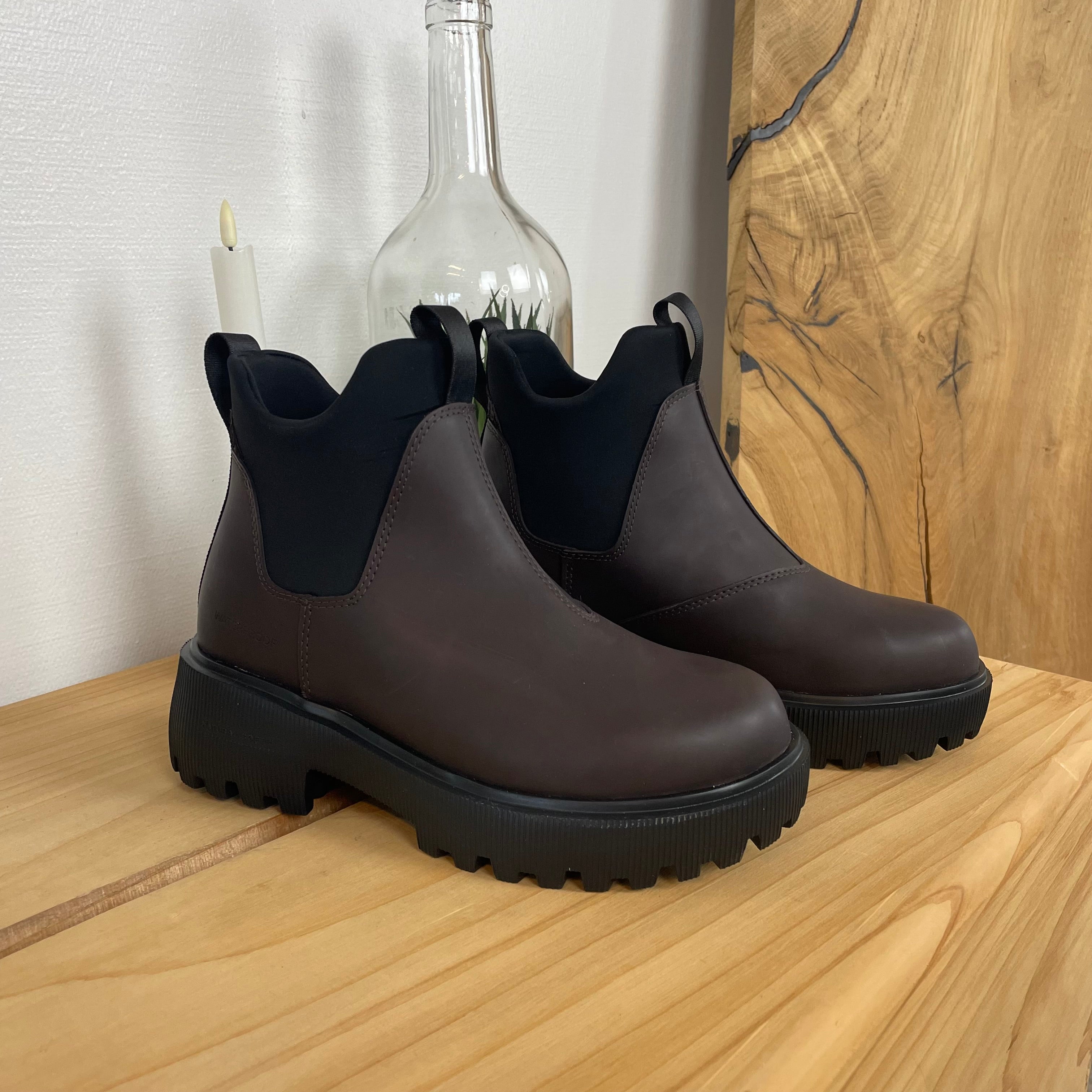 WODEN Isabella Waterproof – lett vanntett gummistøvel med støtabsorberende komfort