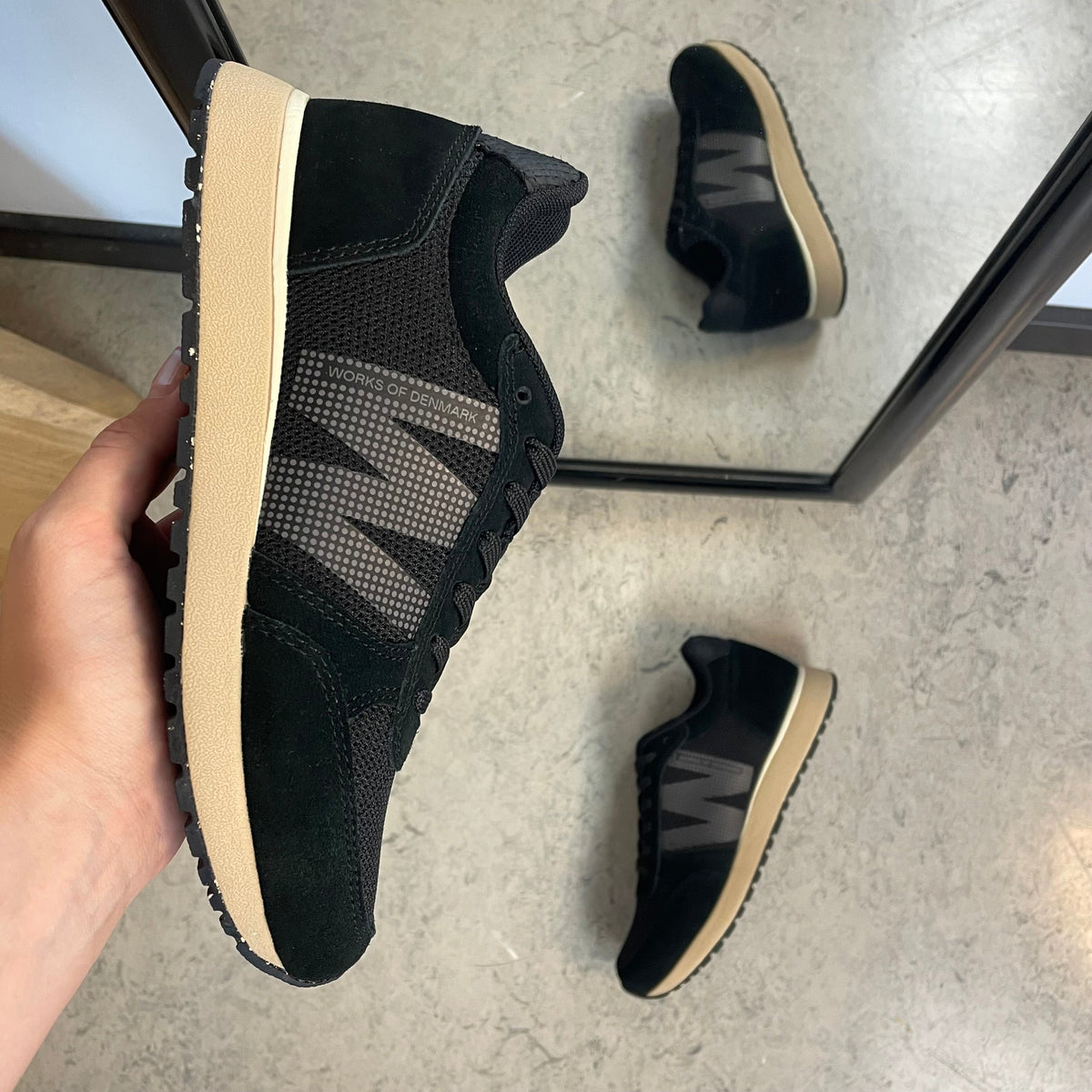 Woden Ydun Icon II – svart sneaker med lett og behagelig komfort