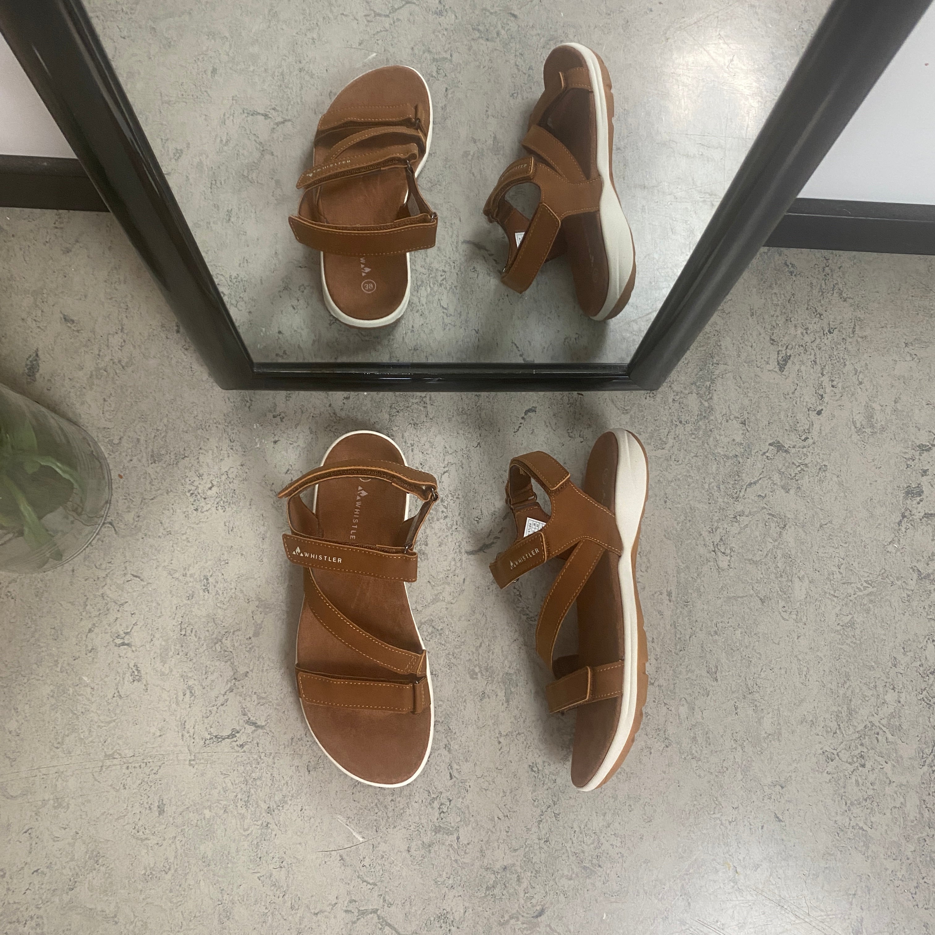 Malena W sandal – brun sandal med god svangstøtte og justerbare remmer