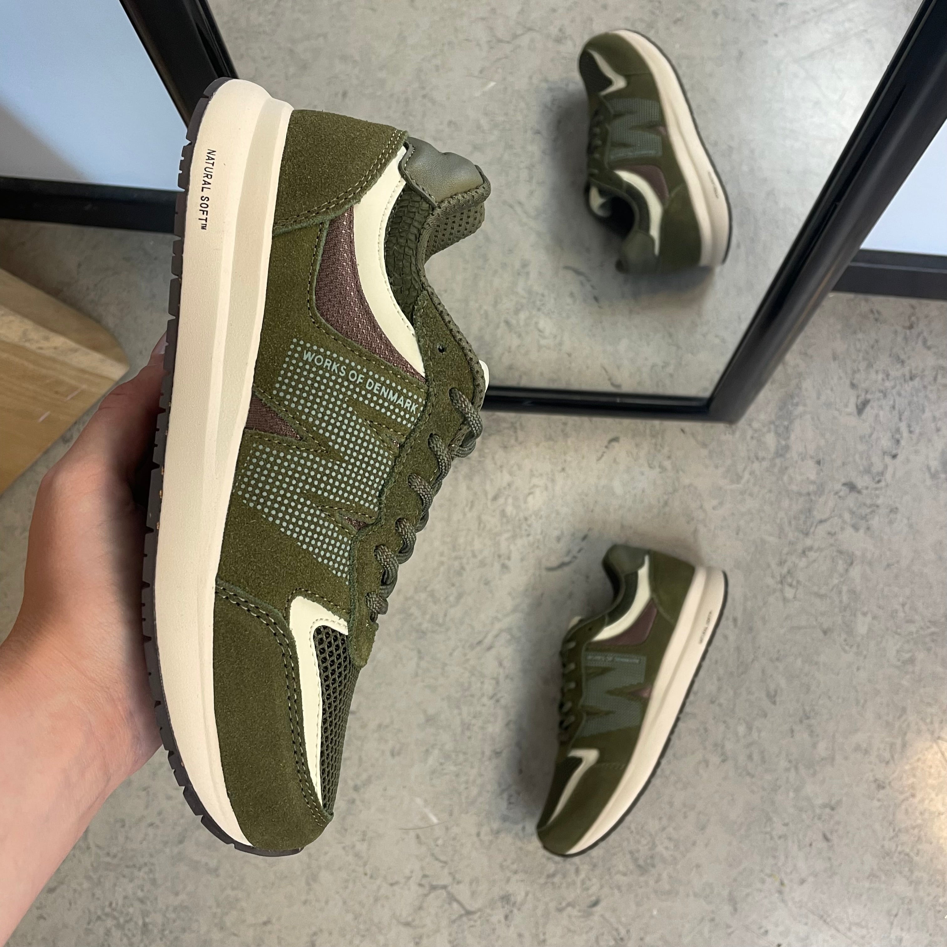 Woden Rigmor Open Mesh – mørk olivengrønn sneaker
