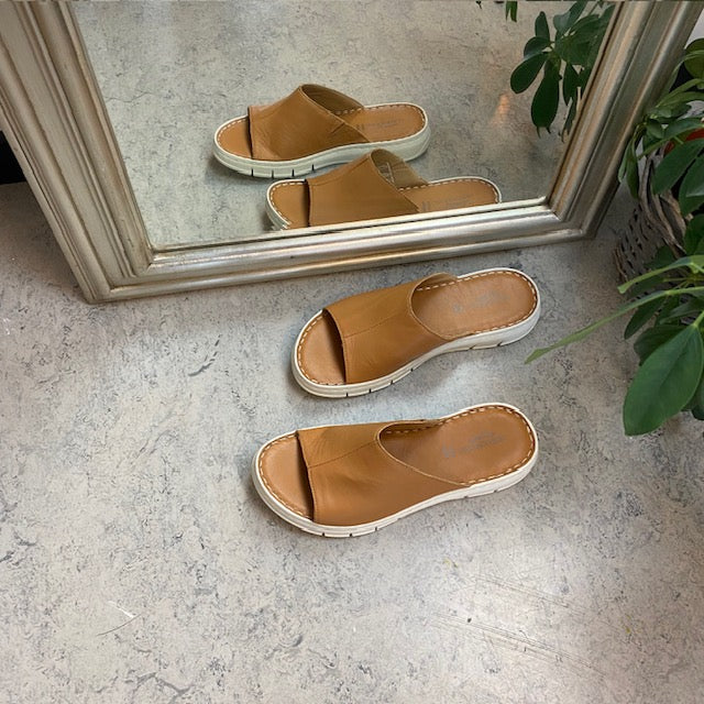 Elegant brun slip-on i skinn fra Relaxshoe