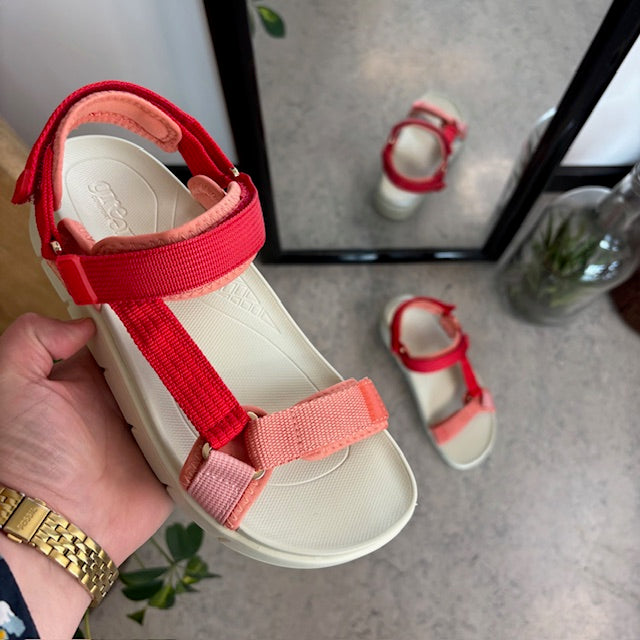 Green Comfort sandal i rød fargekombinasjon
