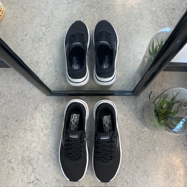 Sorte Slip-ins fra Skechers med elastisk snøring