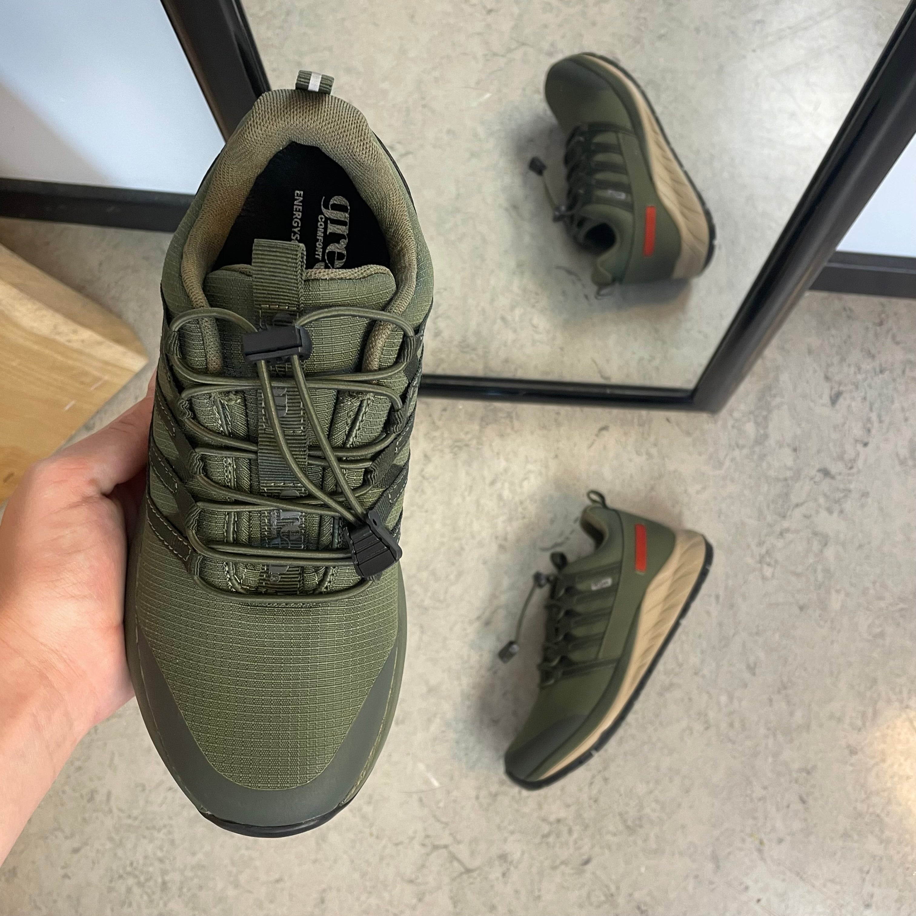 Green Comfort Path Pipi – olivengrønn outdoor-sneaker med H-lest & svangstøtte