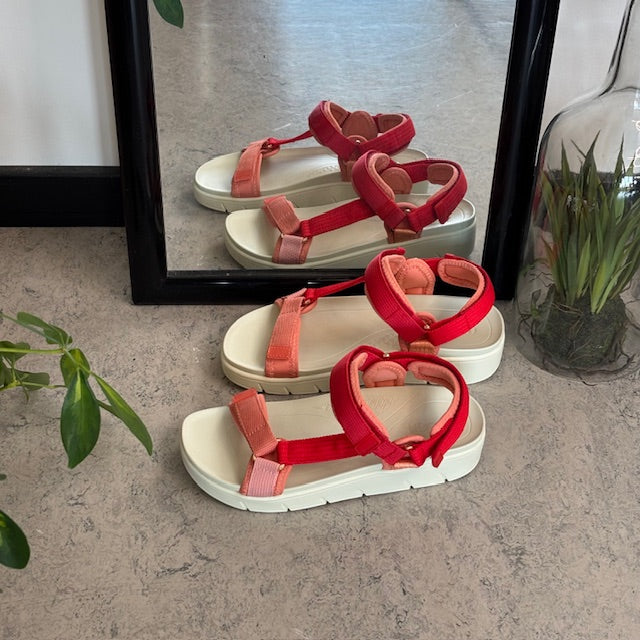 Green Comfort sandal i rød fargekombinasjon
