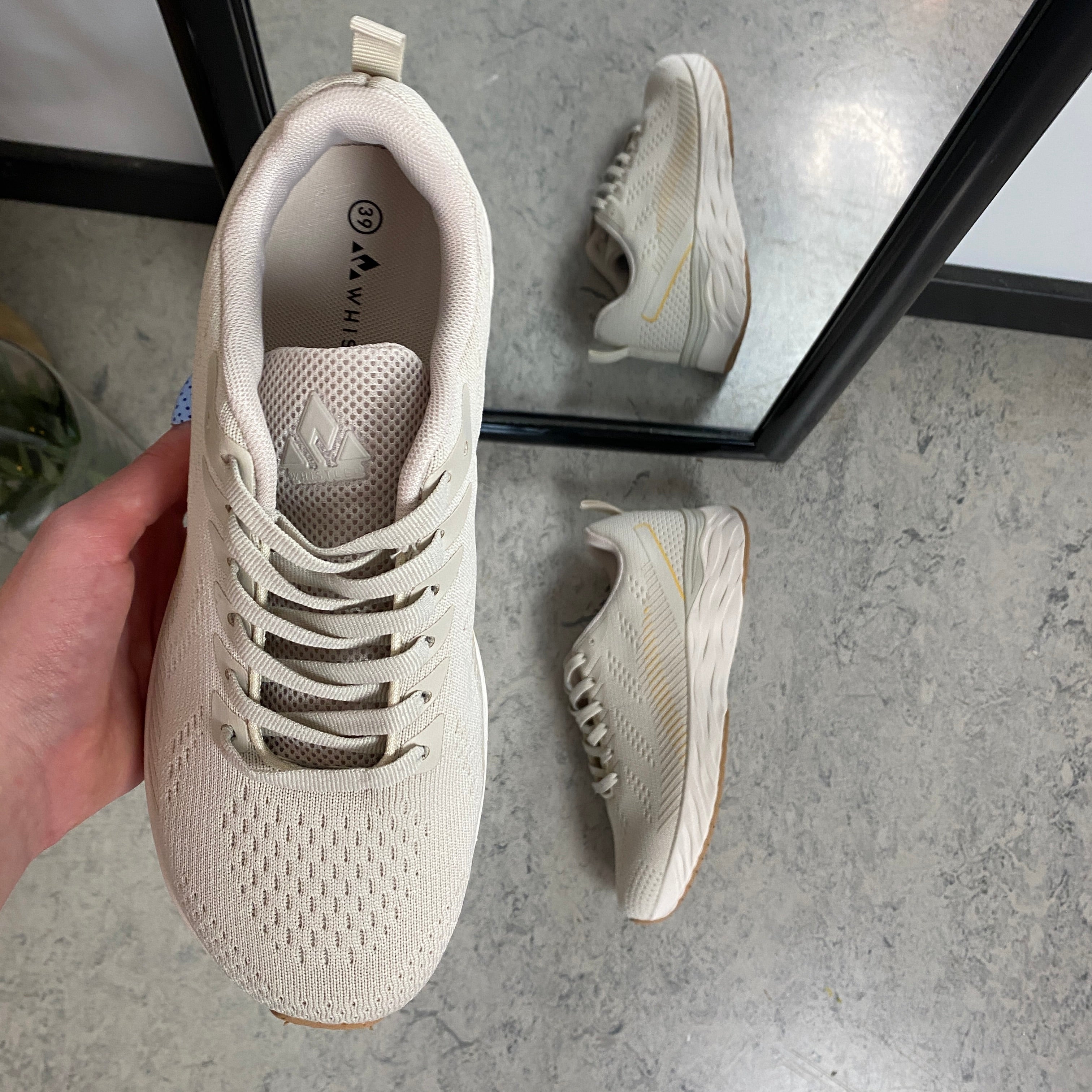 Linares W Wide Fit Shoe – beige lettvektsko med ekstra bredde