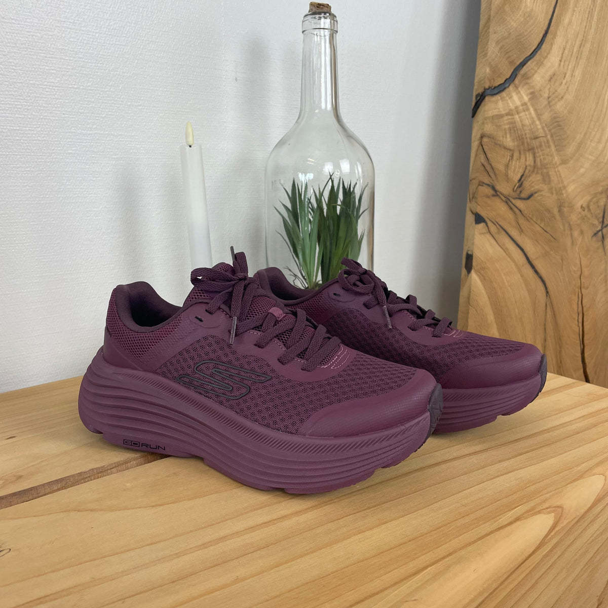Skechers Max Cushioning Endeavour – støtdempende komfort for lange dager
