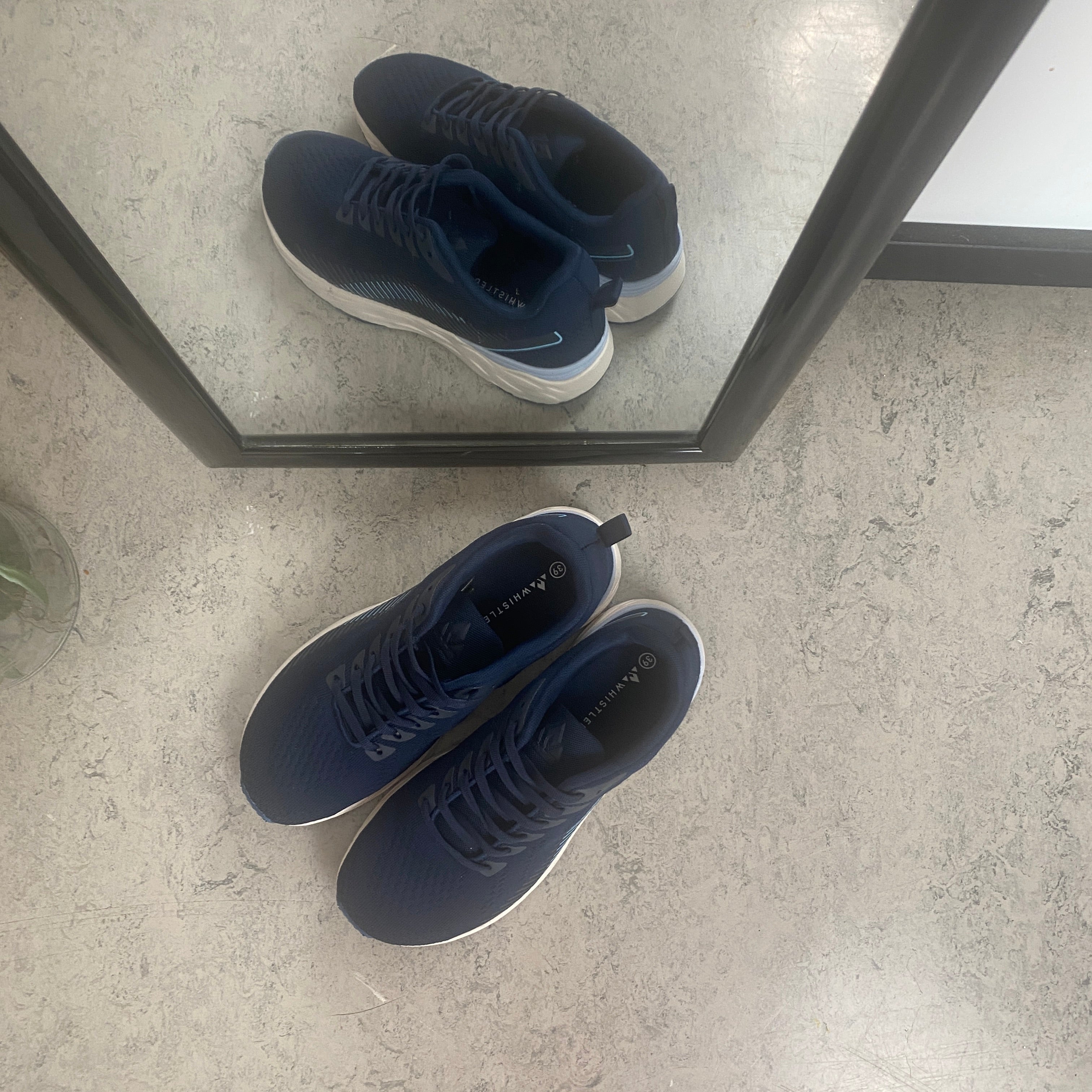 Linares W Wide Fit Shoe – mørkeblå lettvektsko med ekstra bredde