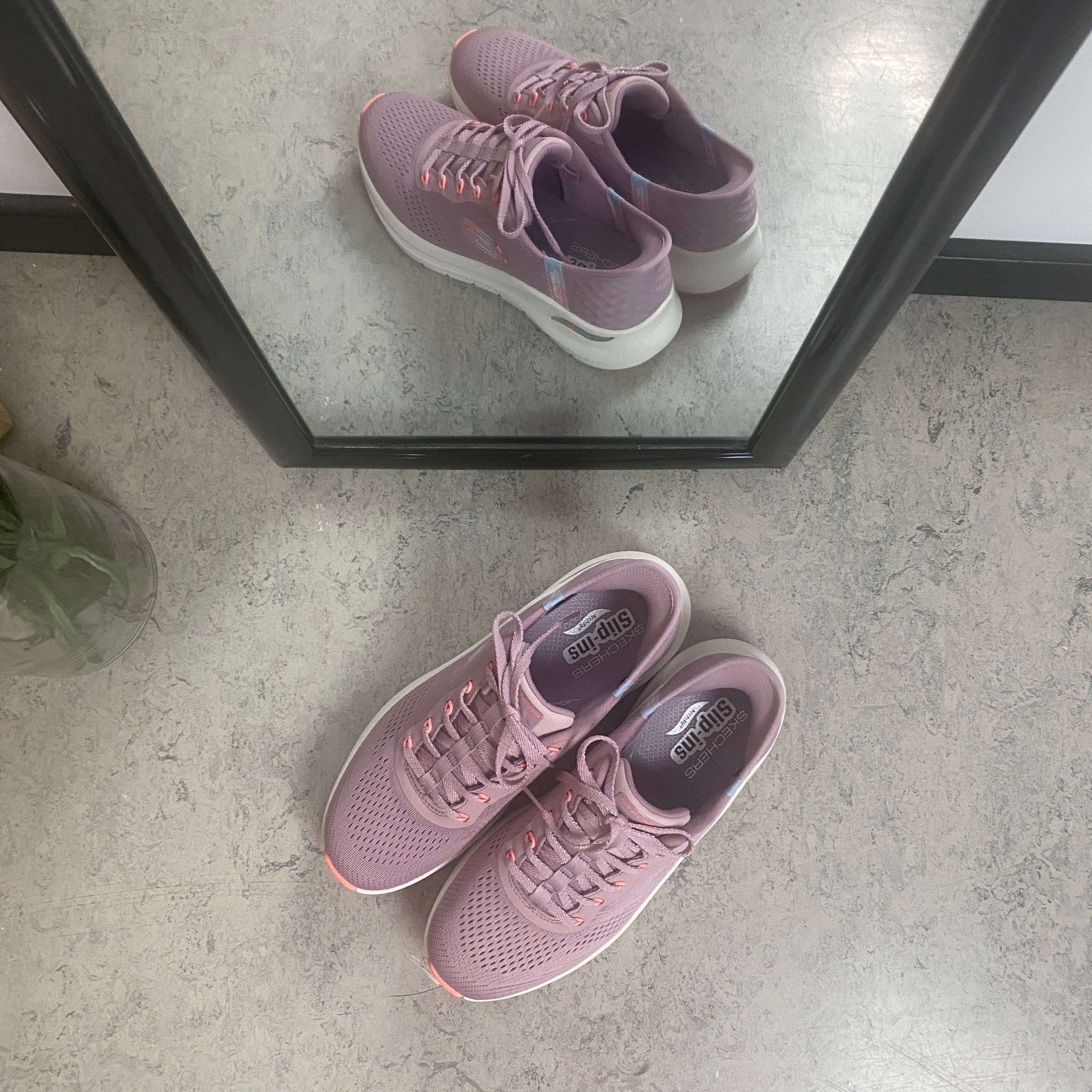 Skechers Slip-ins med Arch Fit – lavendelfarget sneaker med handsfree-komfort