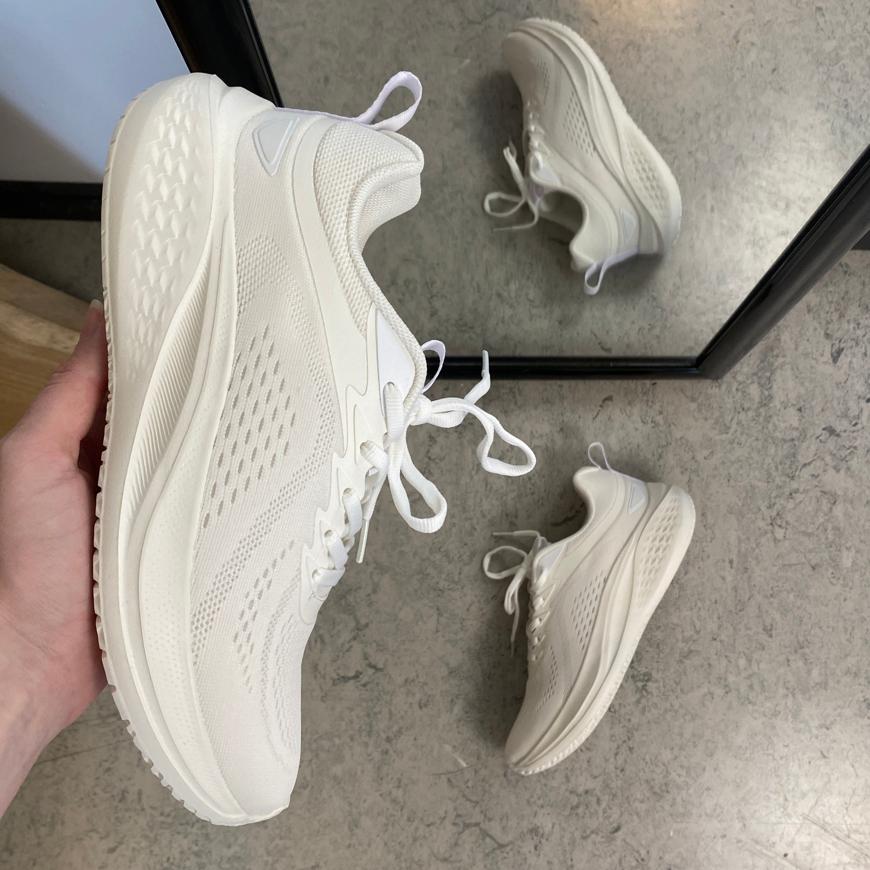 Rugged Gear Simple Sport – lett og komfortabel sneaker i hvit