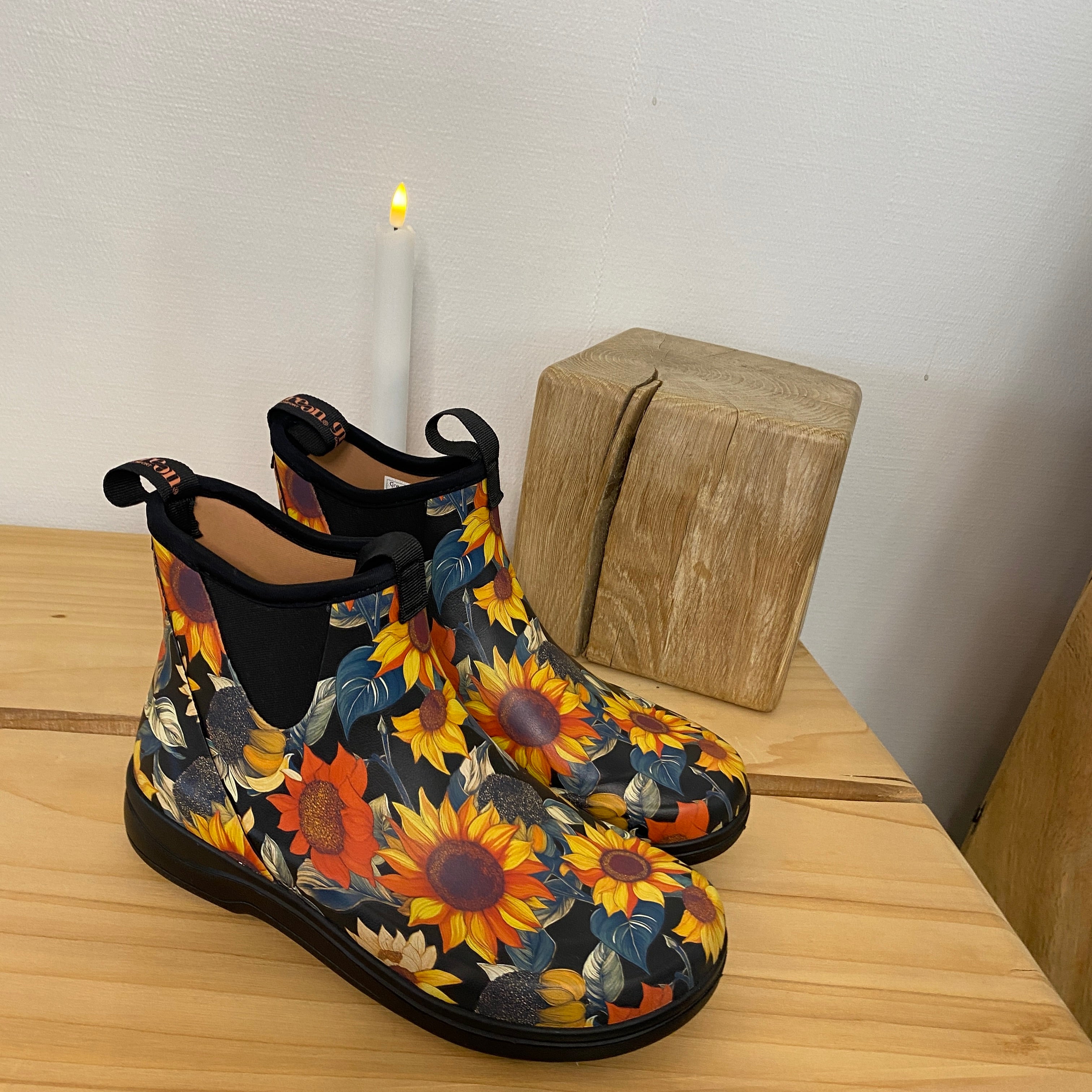 Green Comfort gummistøvel med solsikketrykk – EnergySole™
