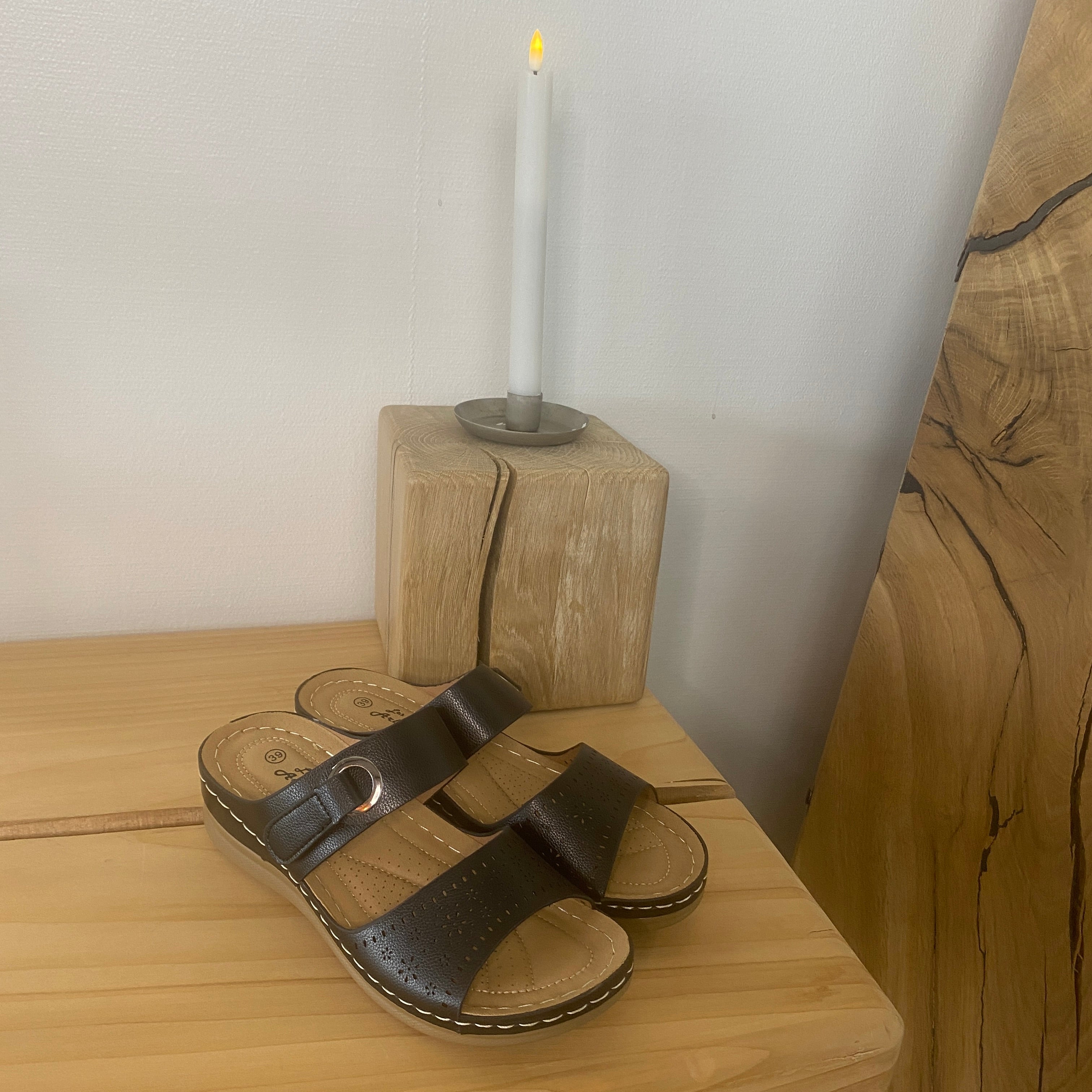 Kilesandal – svart modell