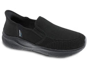 Lett slip-on-sko i svart – luftig og enkel å ta på