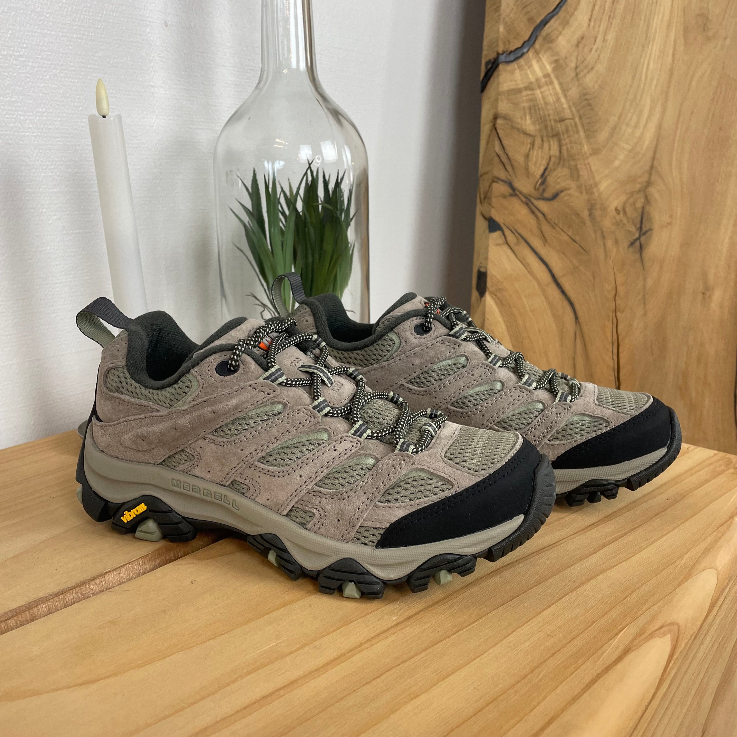 Tursko med Vibram®-såle og høy komfort fra Merrell