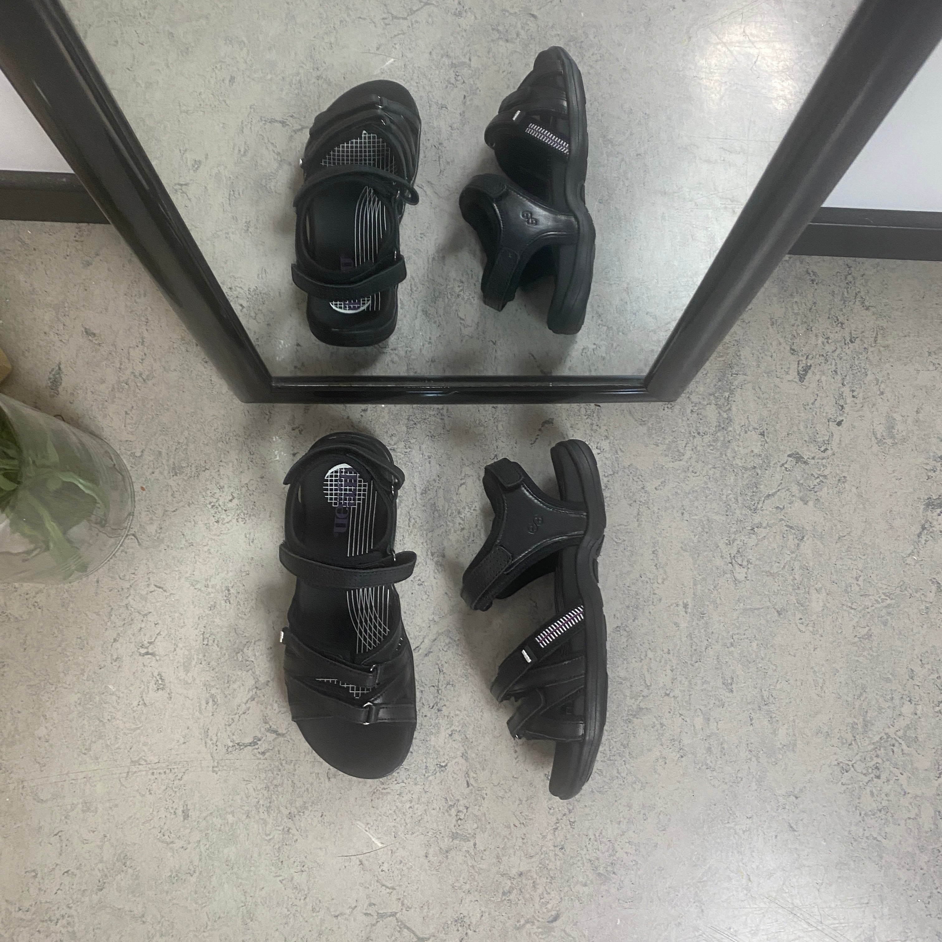Green Comfort Corsica sandal – svart