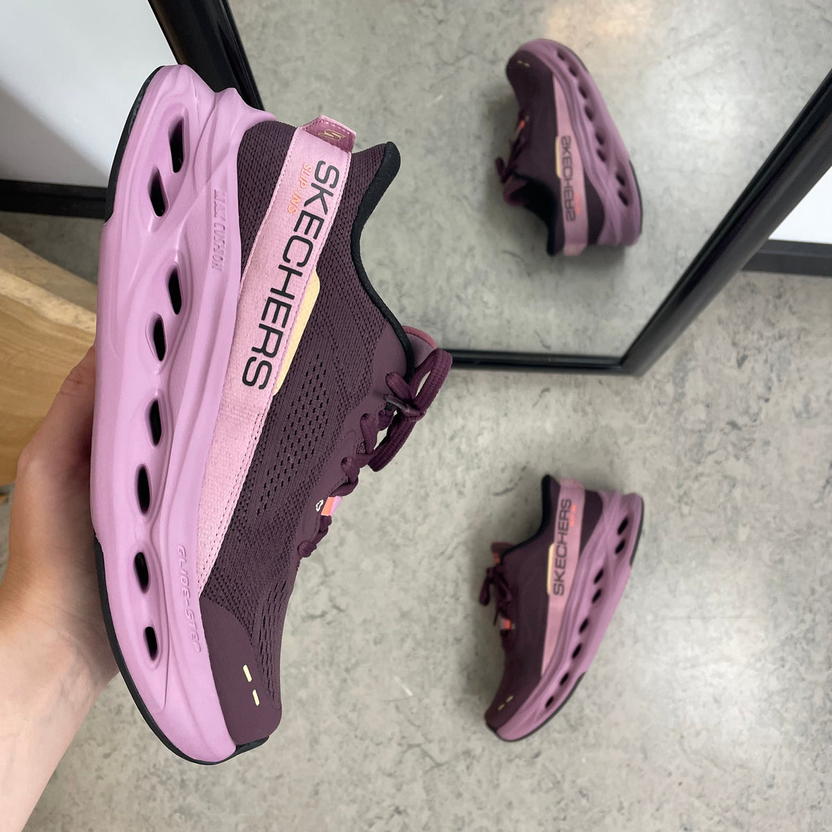 Skechers Hands Free Slip-ins Max Cushioning Glide-Step – maksimal komfort for lange dager
