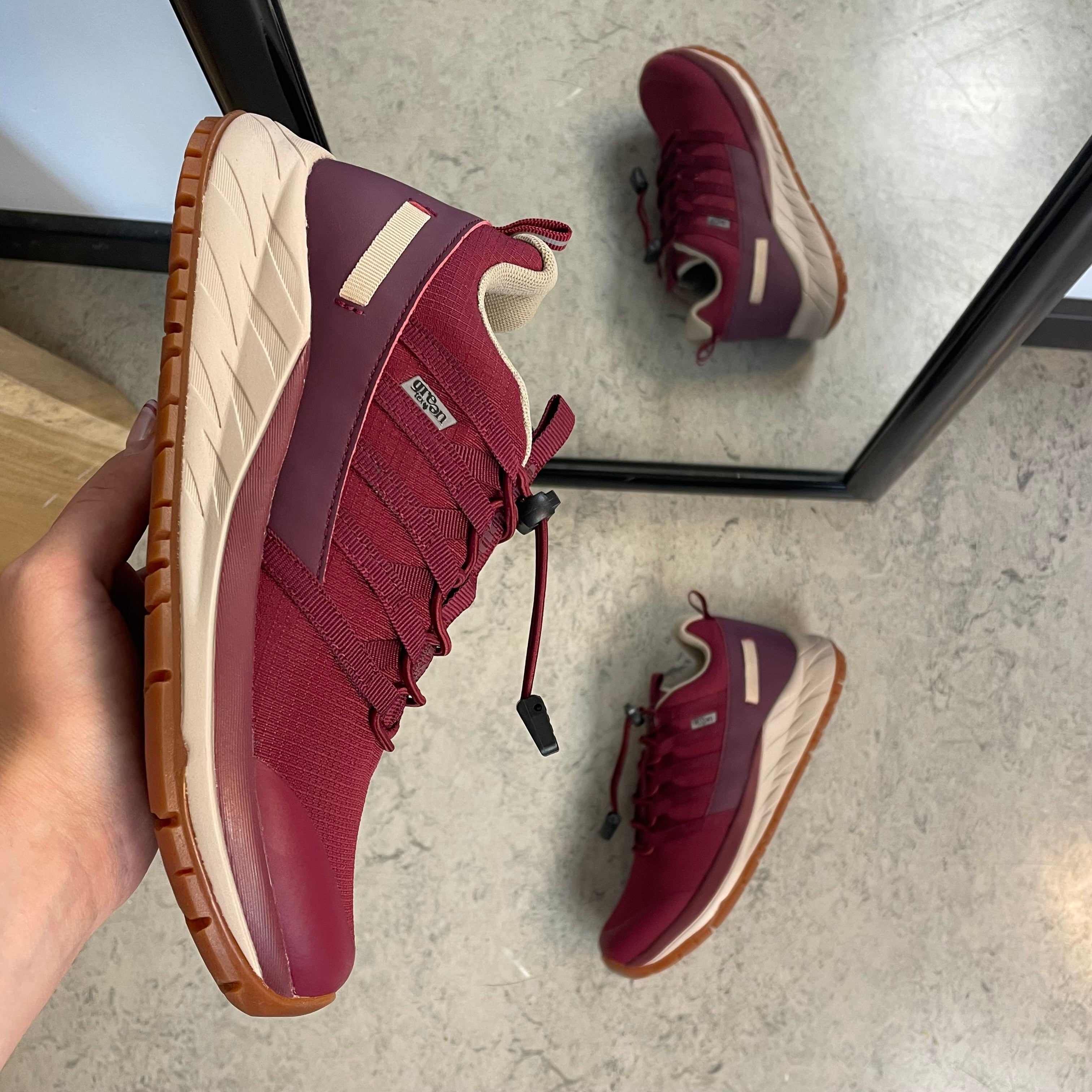 Green Comfort Path Pipi – vinrød outdoor-sneaker med H-lest og svangstøtte