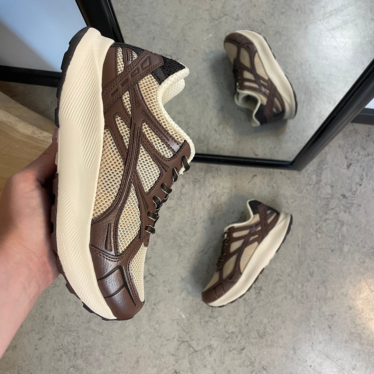 Woden Freja Runner – brun sneaker med lett rullesåle