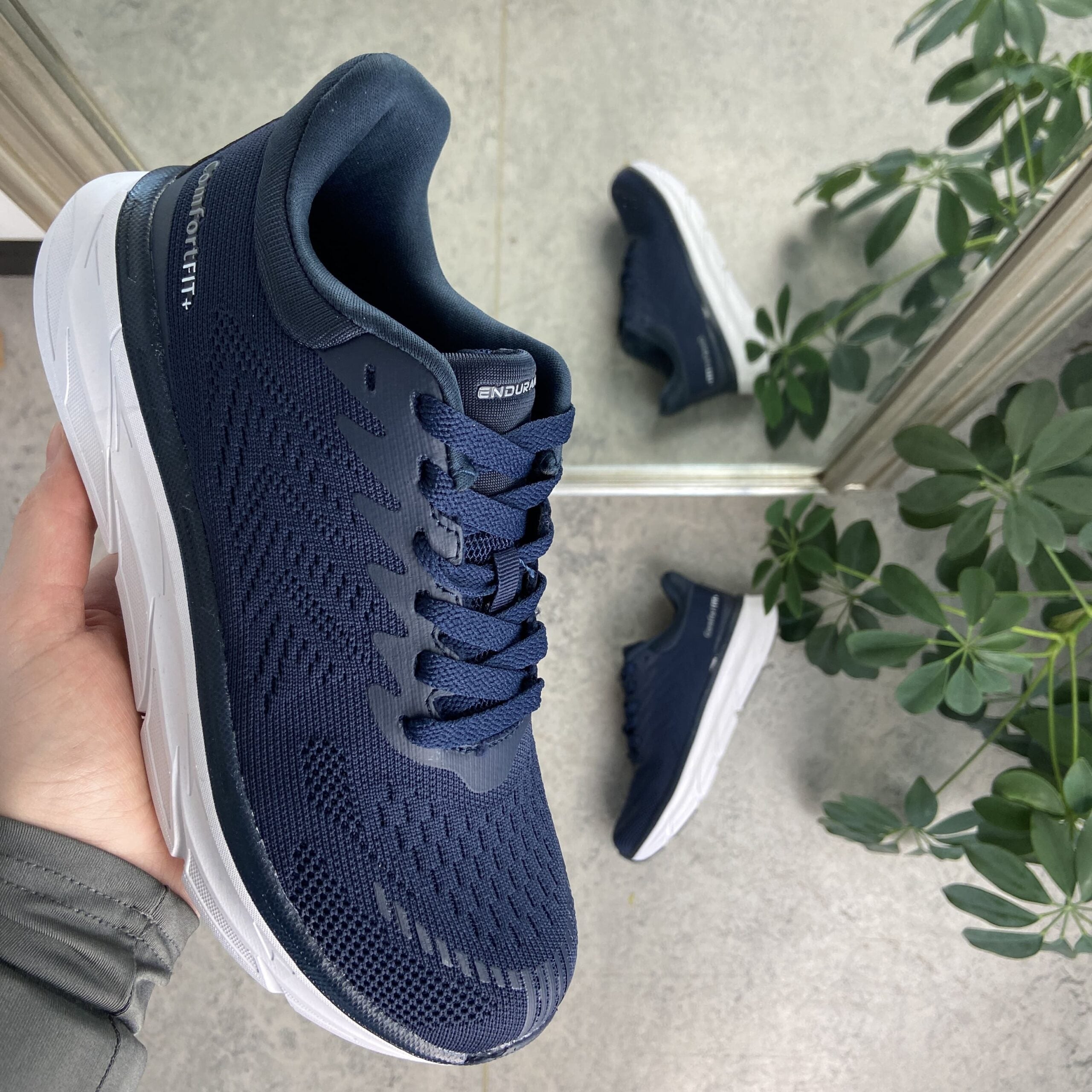 Mørk blå ComfortFit-sneakers fra Endurance