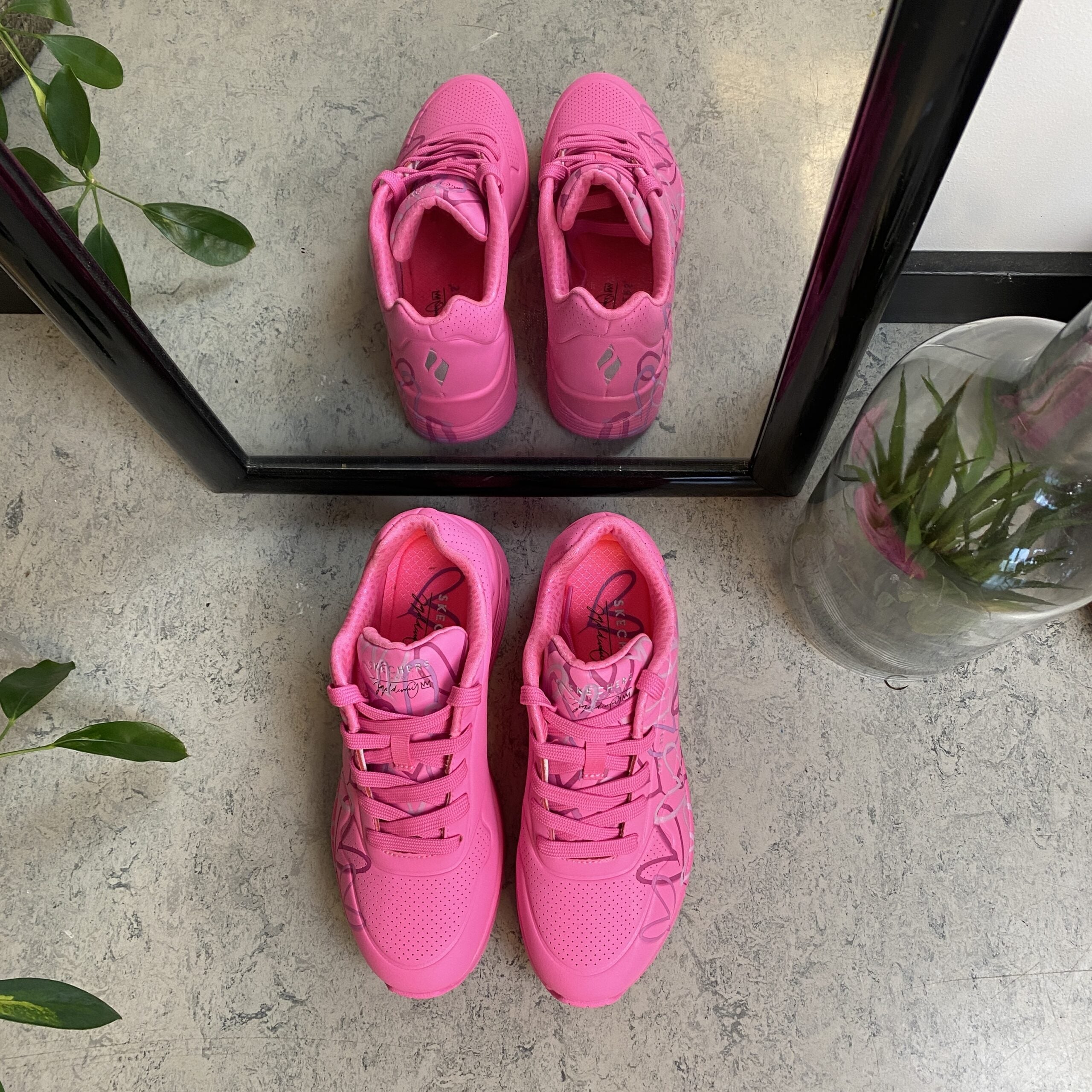 Rosa hjertesko fra Skechers