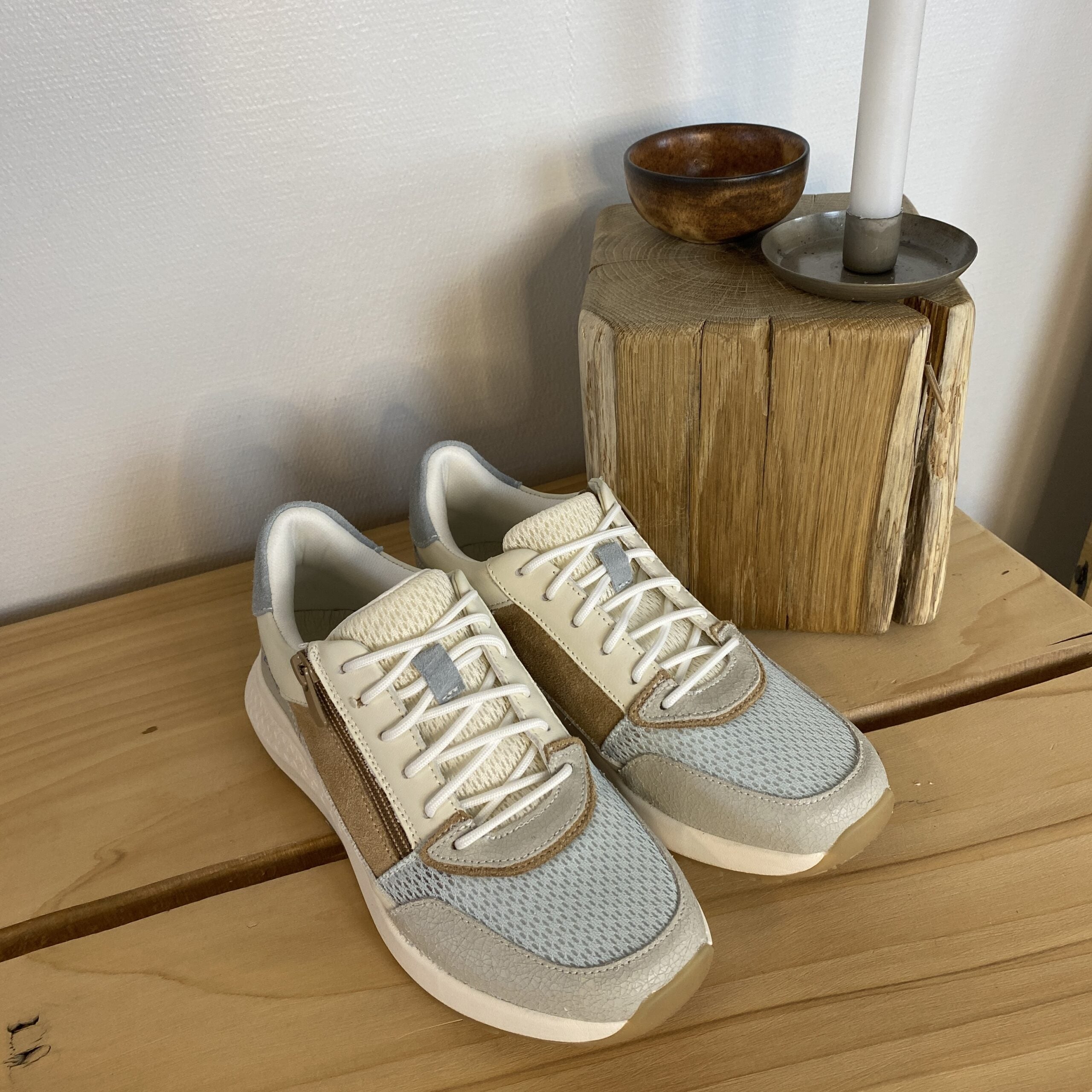 Lyseblå Green Comfort-sko med god bred passform og dobbel åpning