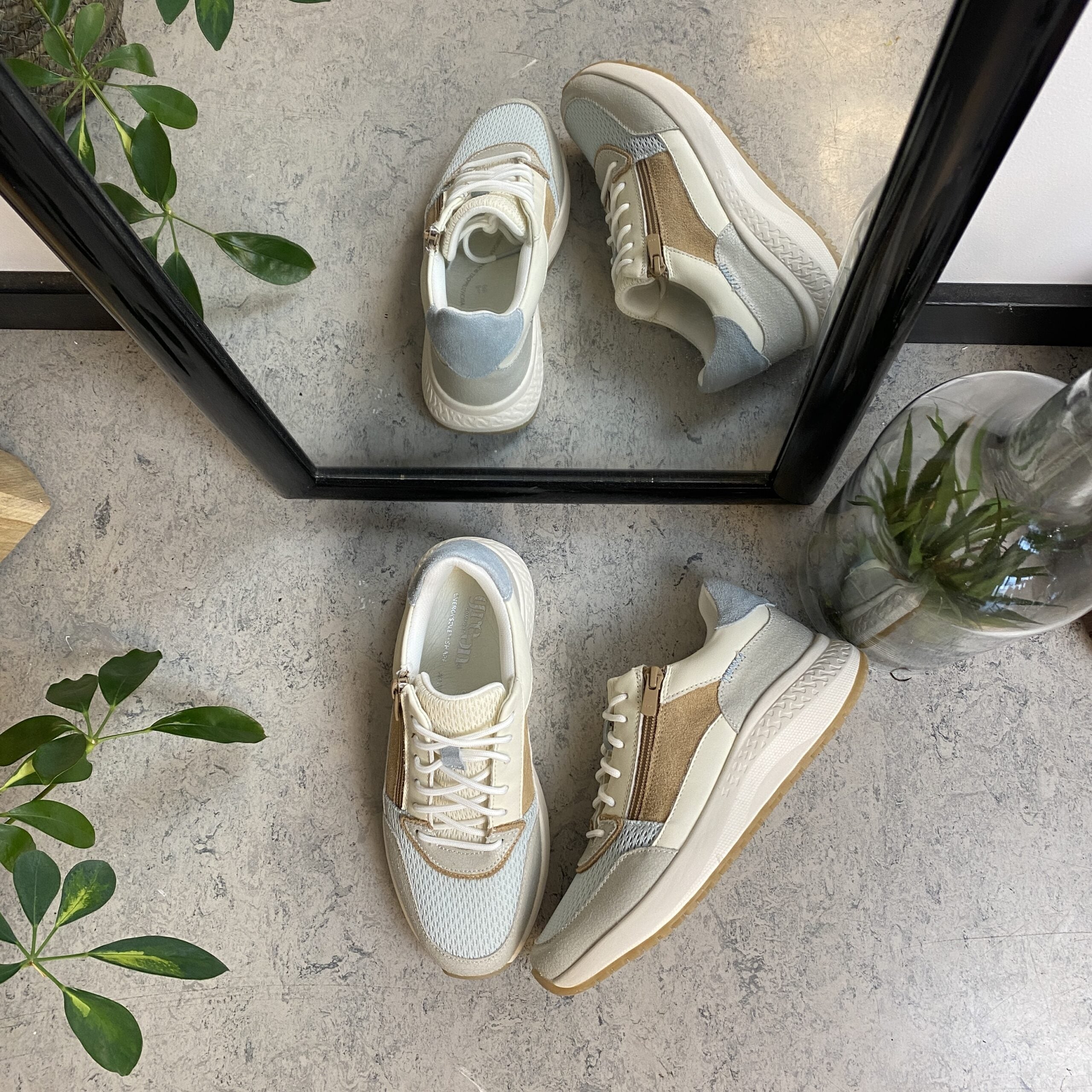 Lyseblå Green Comfort-sko med god bred passform og dobbel åpning