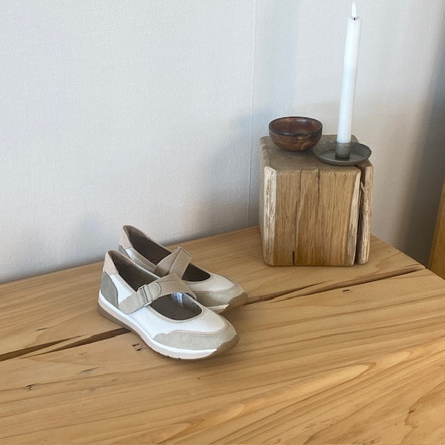 Relife ballerina-sko med borrelås – beige komfortsko med massasjeeffekt
