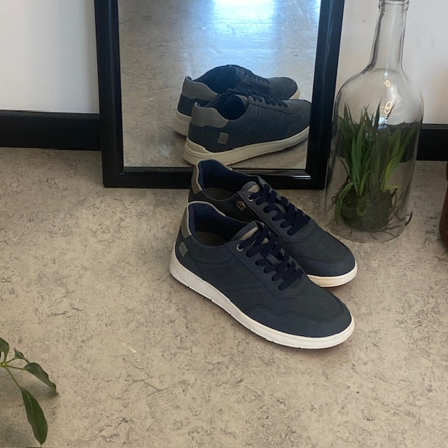 Relife sporty arbeidssko i navy med Soft Reflex-system – lett komfort for lange arbeidsdager