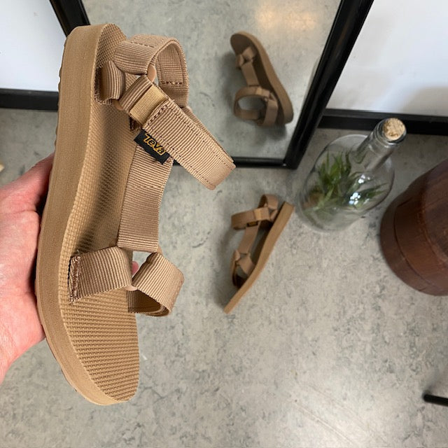 Teva-sandal med svangstøtte