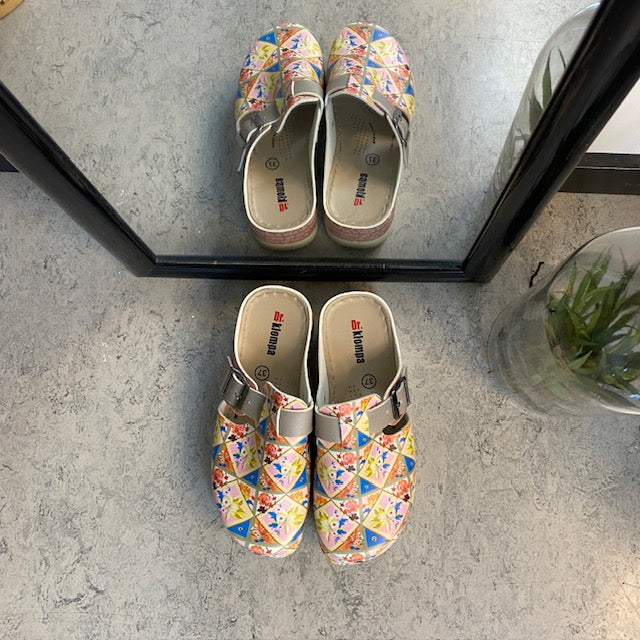 Tresko med blomsterprint