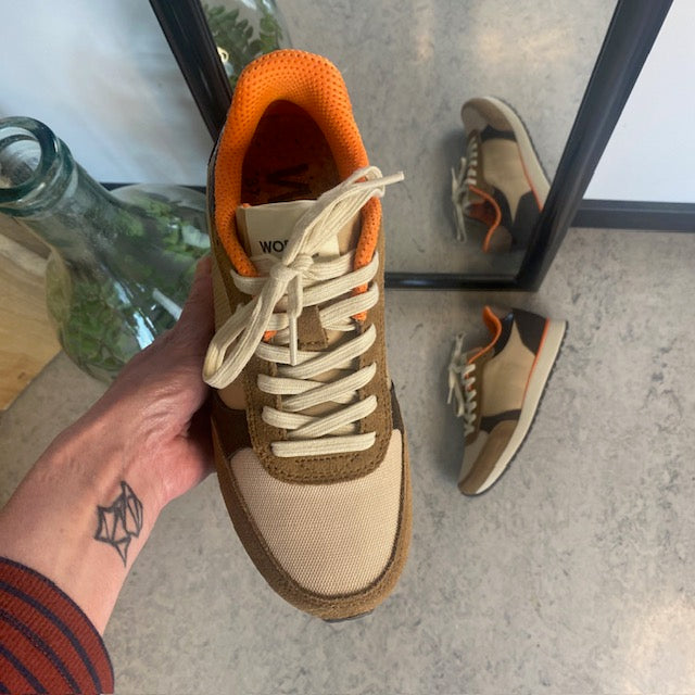 Smart Woden-sneakers med svangstøtte og komfort
