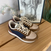 Flotte Woden-sneakers med fotbuestøtte og komfort