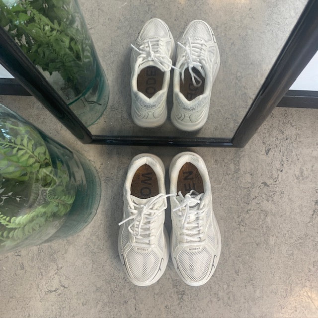 Woden lette sneakers med god svangstøtte