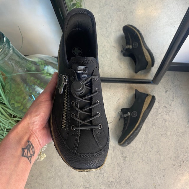 Svart Rieker slip-on sneakers