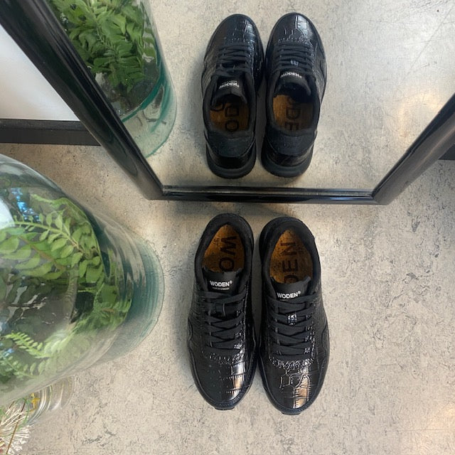 Svart Woden-sneaker i krokodillelook