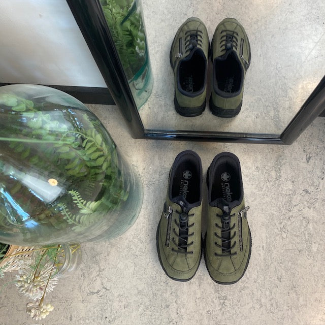 Olivengrønn Rieker slip-on sneakers