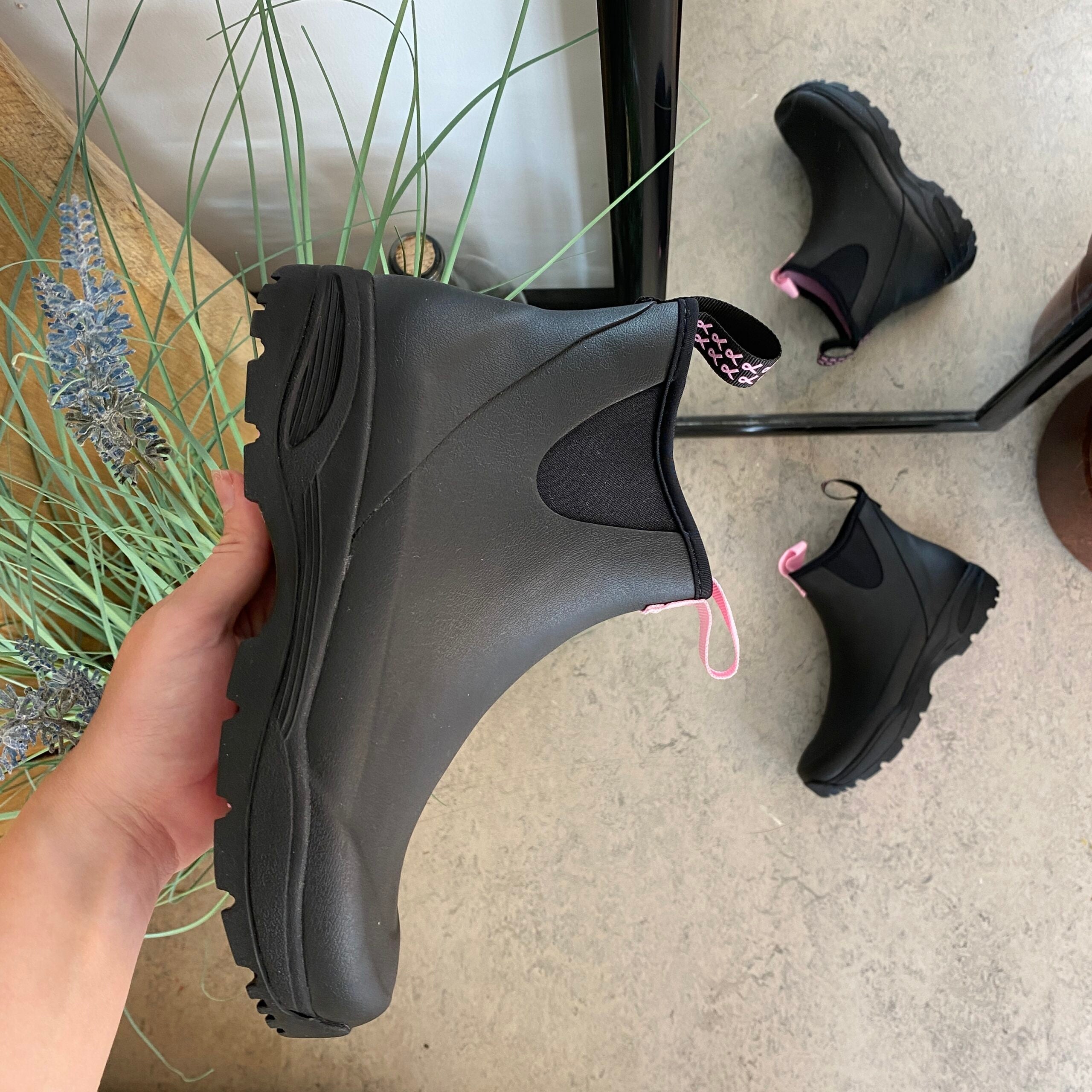 Green Comfort gummistøvel med Støtt Brystene-detaljer