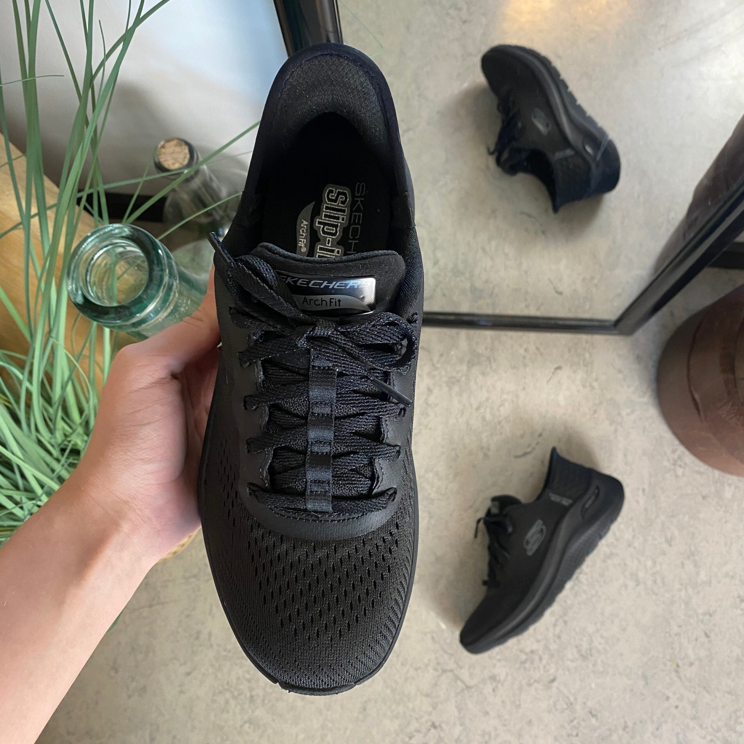 Skechers Slip-ins med Arch Fit – svart sneaker med Hands Free-komfort