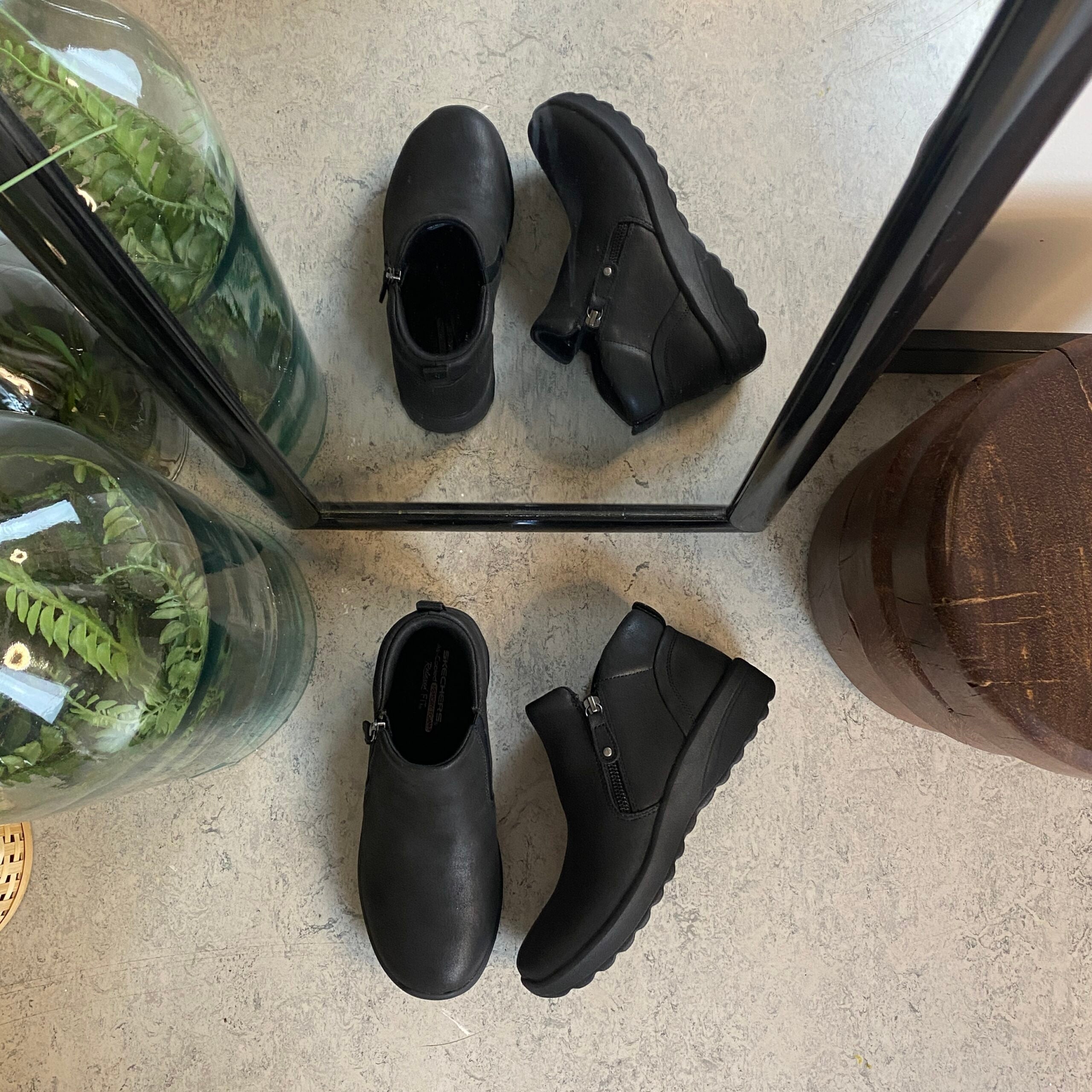 Elegant svart støvlett med Memory Foam fra Skechers
