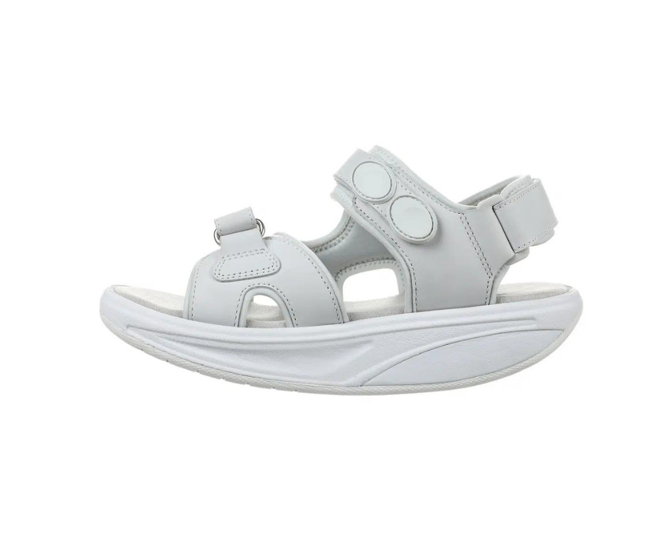 Kisumu Hvit klassisk sandal fra MBT