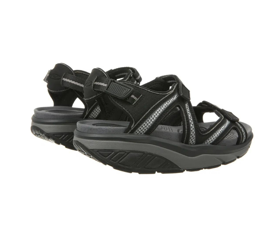 Lila 6 Black Charcoal Grey – damesandal fra MBT