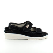 Bred sandal fra OrtoMed med borrelås