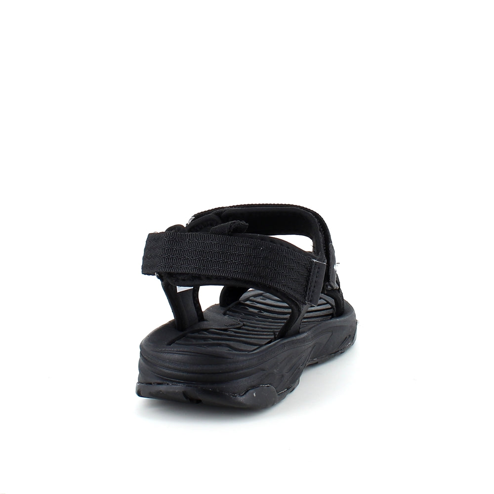 Svart sporty sandal fra Whistler med tre justerbare remmer