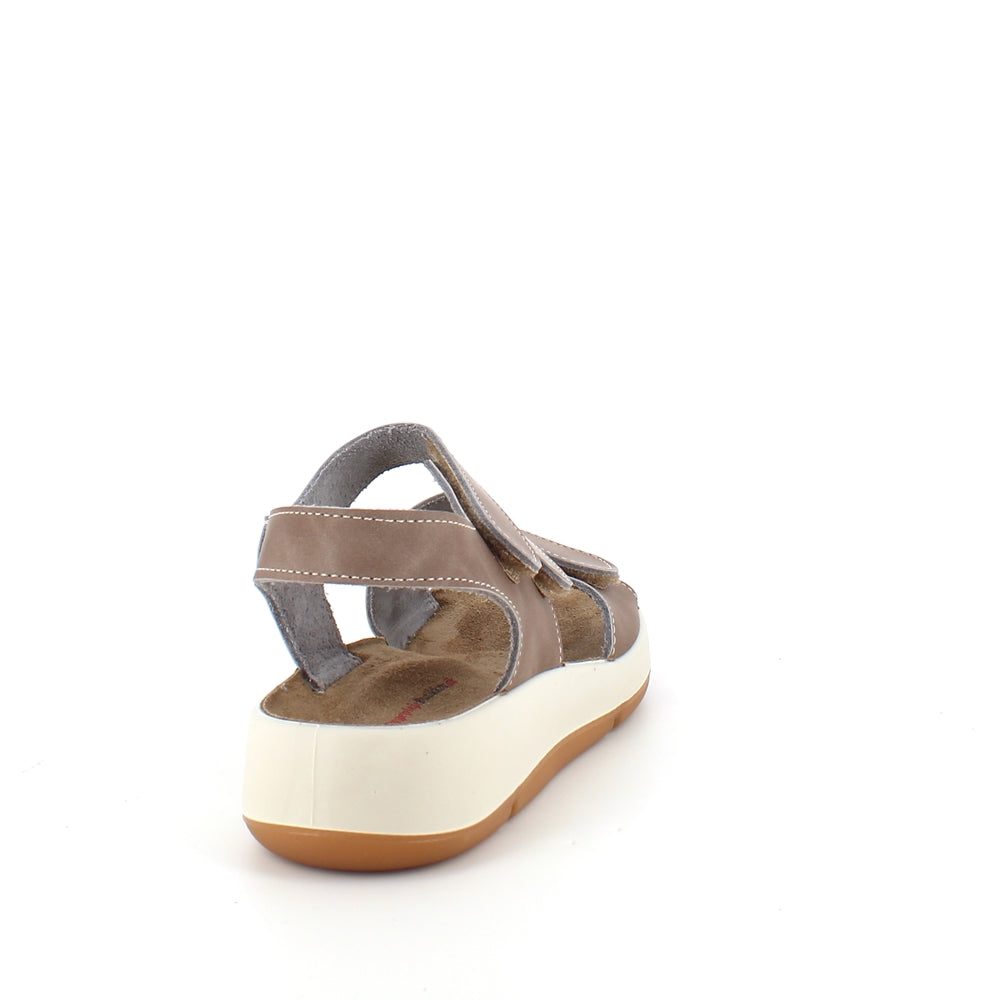 Elegant brun skinnsandal med justerbare remmer